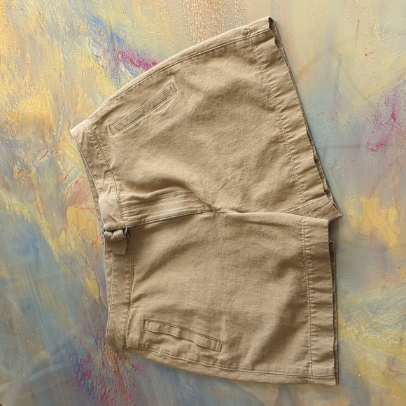 Vintage LIZ CLAIBORNE Brown Shorts Size 12 - Picture 1 of 13